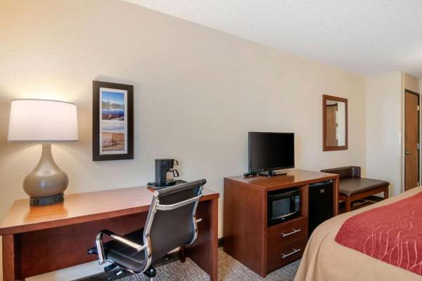 Workspace - Comfort Inn Medford North