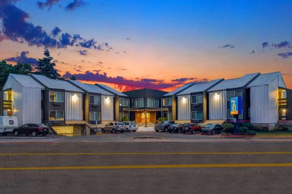 Studio 6-Portland OR