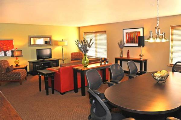 Oxford Suites Portland - Jantzen Beach