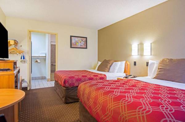 Econo Lodge Portland - I-205