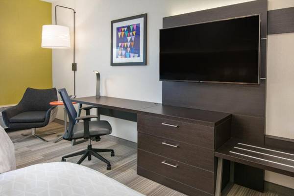 Holiday Inn Express Hotel & Suites Seaside Convention Center an IHG Hotel