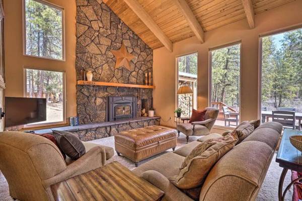 Large Black Butte Family Cabin with Hot Tub