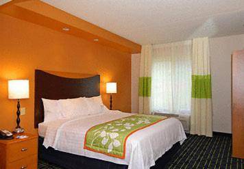 Fairfield Inn & Suites Bedford