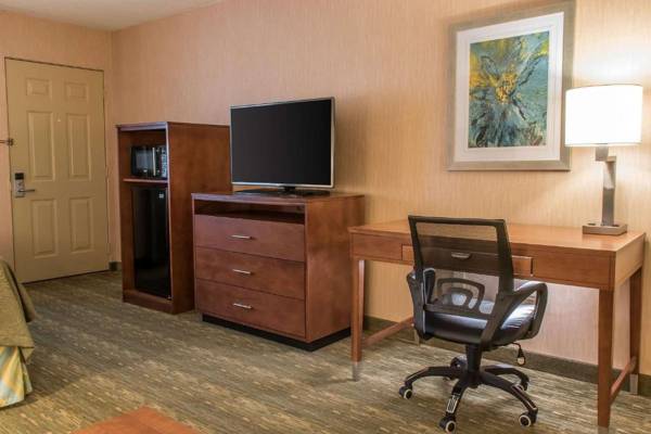 Workspace - Quality Inn Bedford