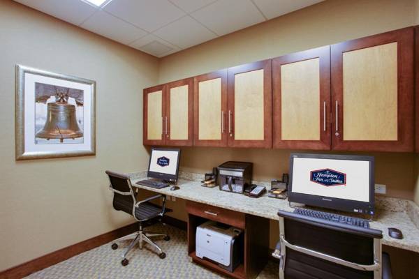 Workspace - Hampton Inn & Suites Philadelphia/Bensalem