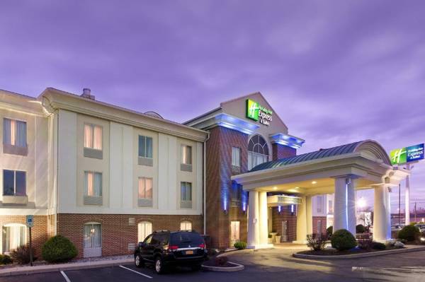Holiday Inn Express & Suites by IHG Chambersburg an IHG Hotel