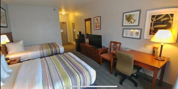 Workspace - Country Inn & Suites by Radisson Chambersburg PA