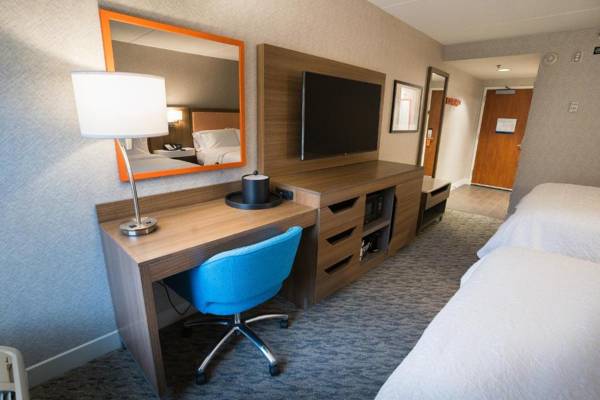 Workspace - Hampton Inn Clarks Summit