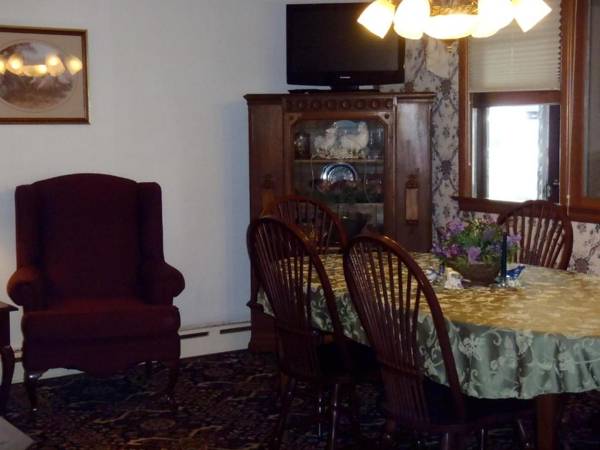 Glass House Inn Erie Near I-90 & I-79