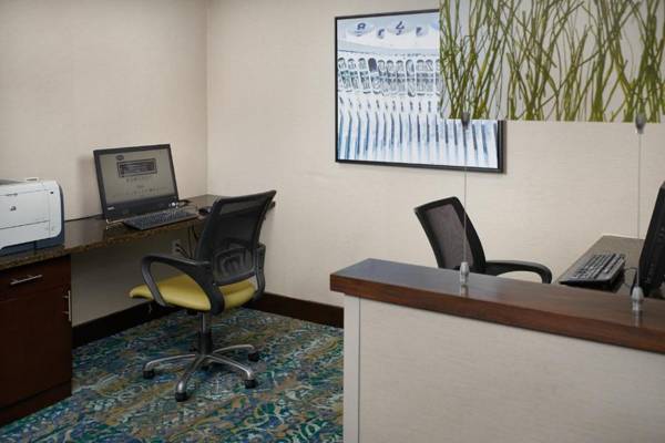 Workspace - Hampton Inn Hanover