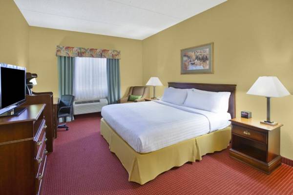 Holiday Inn Express Irwin-PA Turnpike Exit 67 an IHG Hotel