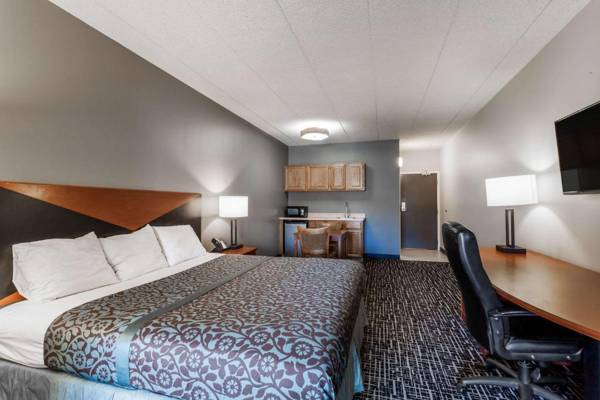 Workspace - Days Inn & Suites by Wyndham Lancaster Amish Country