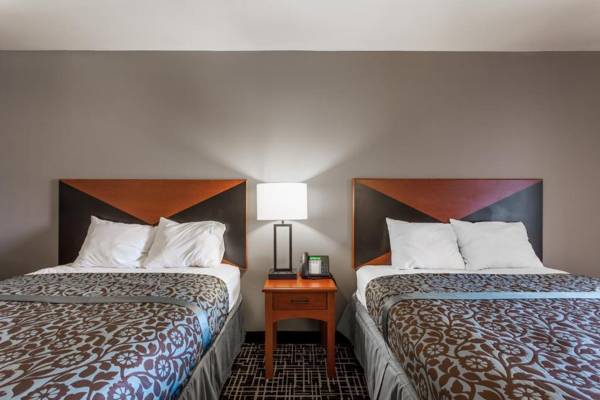 Days Inn & Suites by Wyndham Lancaster Amish Country