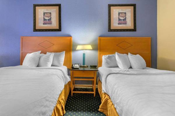 Days Inn & Suites by Wyndham Lebanon PA