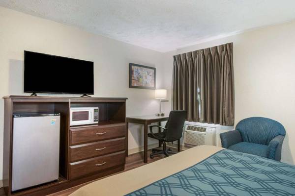 Workspace - Econo Lodge Mechanicsburg