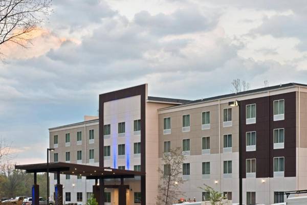 Holiday Inn Express & Suites New Cumberland an IHG Hotel