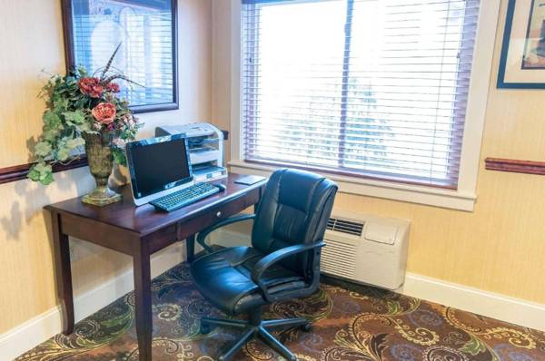 Workspace - Comfort Inn Amish Country