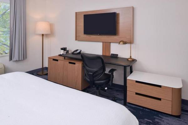 Workspace - Fairfield Inn & Suites by Marriott Pittsburgh New Stanton