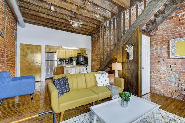 Frontdesk I Mariner's Court Apts Northern Liberties Philadelphia