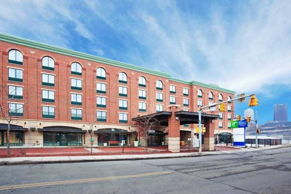 Holiday Inn Express Hotel & Suites Pittsburgh-South Side an IHG Hotel