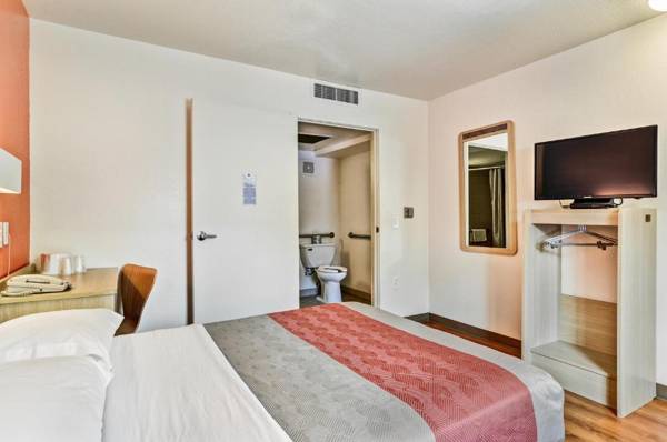 Motel 6-Pittsburgh PA - Crafton