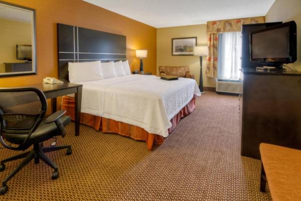 Workspace - Hampton Inn Pittsburgh/West Mifflin