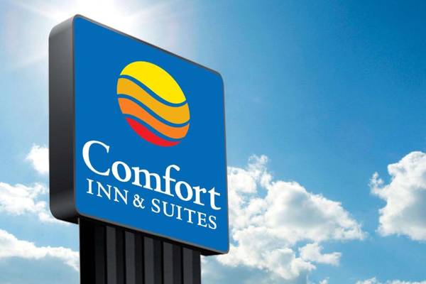 Comfort Inn & Suites Pittsburgh-Northshore