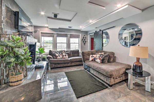 Pittsburgh Home with Pool Fire Pit and Game Room