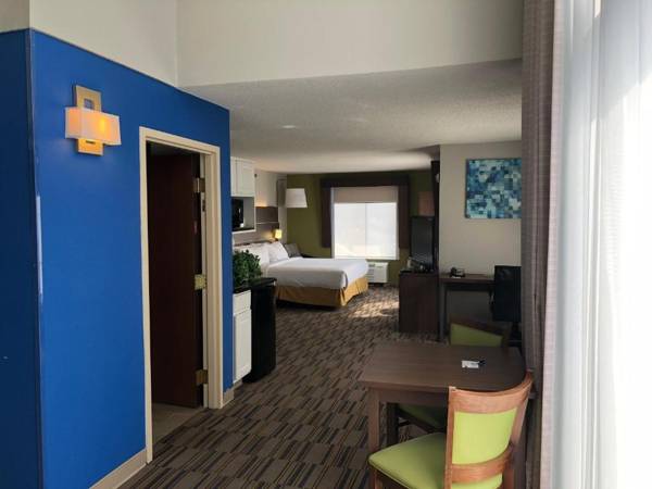 Holiday Inn Express and Suites - Quakertown an IHG Hotel