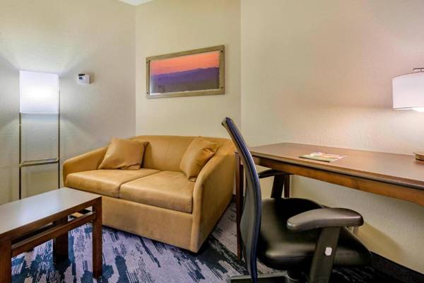 Workspace - Fairfield Inn & Suites by Marriott Slippery Rock