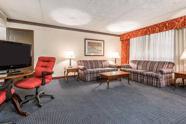 Quality Inn and Conference Center Somerset