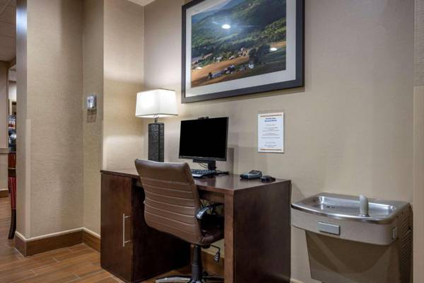 Workspace - Comfort Suites near Penn State - State College