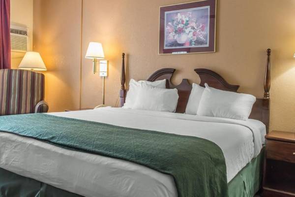 FairBridge Inn & Suites Poconos