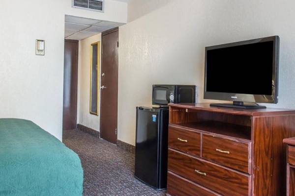 FairBridge Inn & Suites Poconos