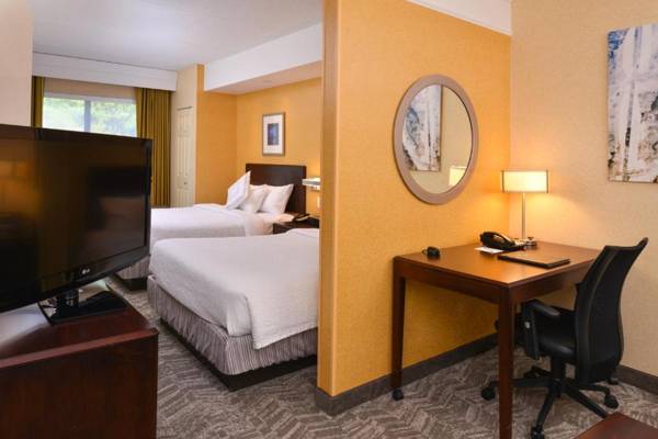 Workspace - SpringHill Suites Pittsburgh Mills