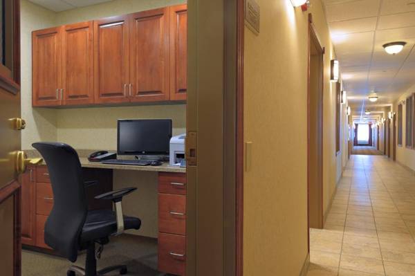 Workspace - Country Inn & Suites by Radisson Washington at Meadowlands PA