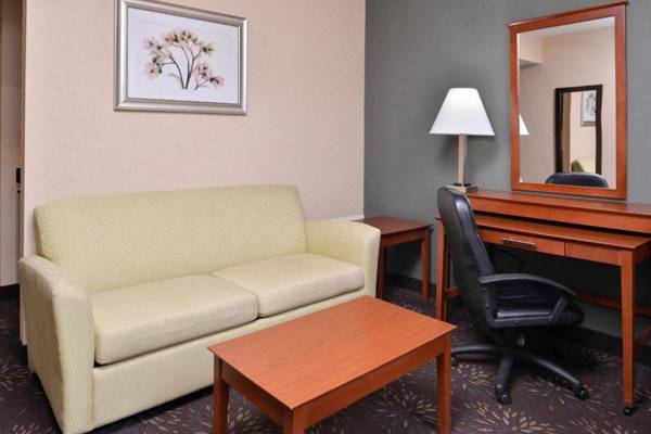 Workspace - Holiday Inn Express Hotel & Suites West Chester an IHG Hotel