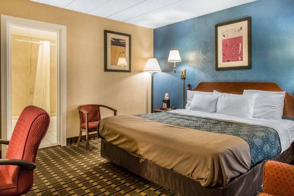 Econo Lodge Cranston - Providence