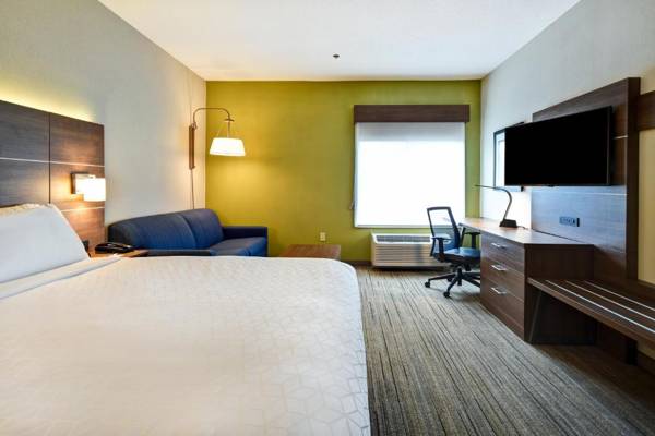 Holiday Inn Express Newport North - Middletown an IHG Hotel