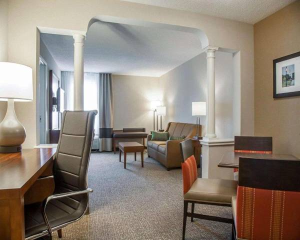 Workspace - Comfort Suites West Warwick - Providence