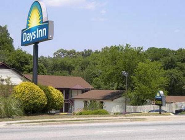 Days Inn by Wyndham Downtown Aiken