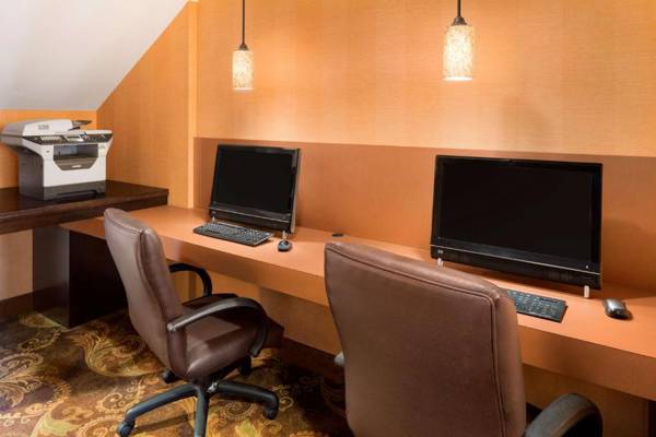Workspace - Country Inn & Suites by Radisson Anderson SC