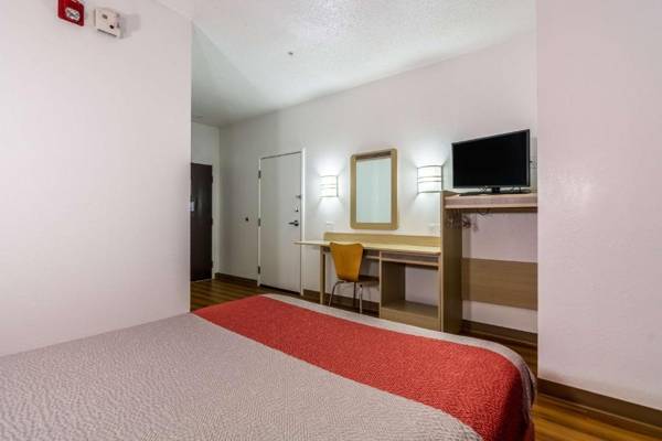 Motel 6-Fort Mill SC - Charlotte
