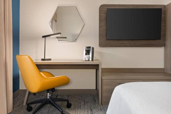 Workspace - Holiday Inn Express Hotel & Suites Greenville-Downtown an IHG Hotel