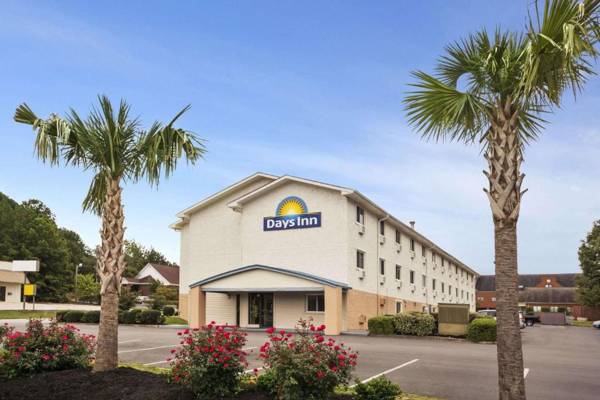 Days Inn by Wyndham Greenwood SC