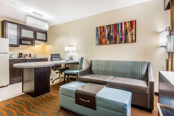 Workspace - MainStay Suites Greenville Airport