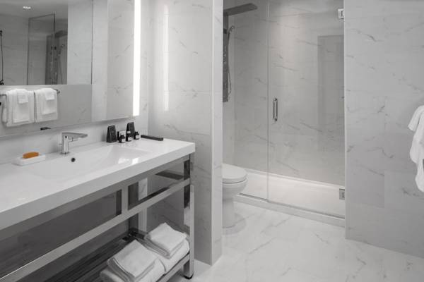 The Saint Hotel Charleston