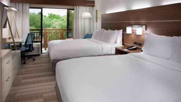 Workspace - Holiday Inn Express Hilton Head Island an IHG Hotel