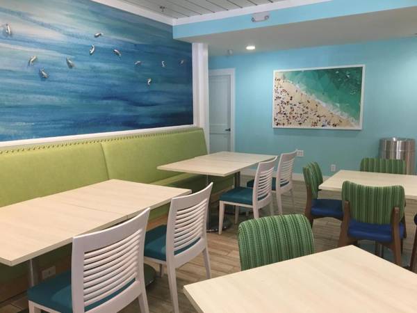 Palmera Inn and Suites