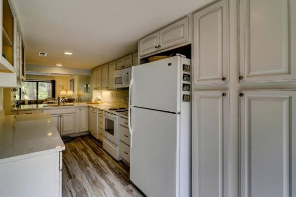 154 The Greens 3 BR Shipyard Condo